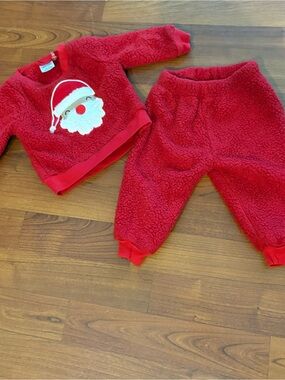 Kyle & Deena Red Infant Santa Fleece Set - 3-6M